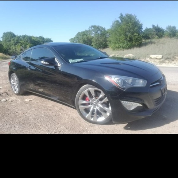 2014 Hyundai Genesis Coupe 3.8 Ultimate - Picture 4 of 10